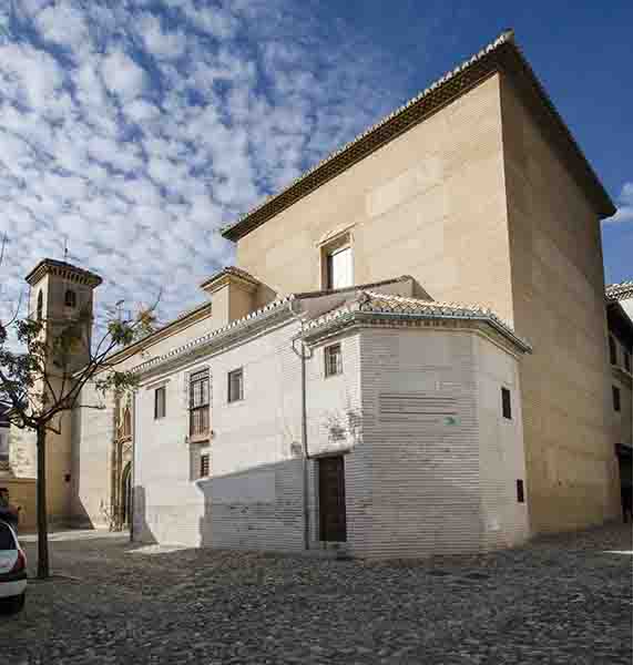 Granada 195 - barrio del Albayzin - monasterio de Santa Isabel la Real.jpg
